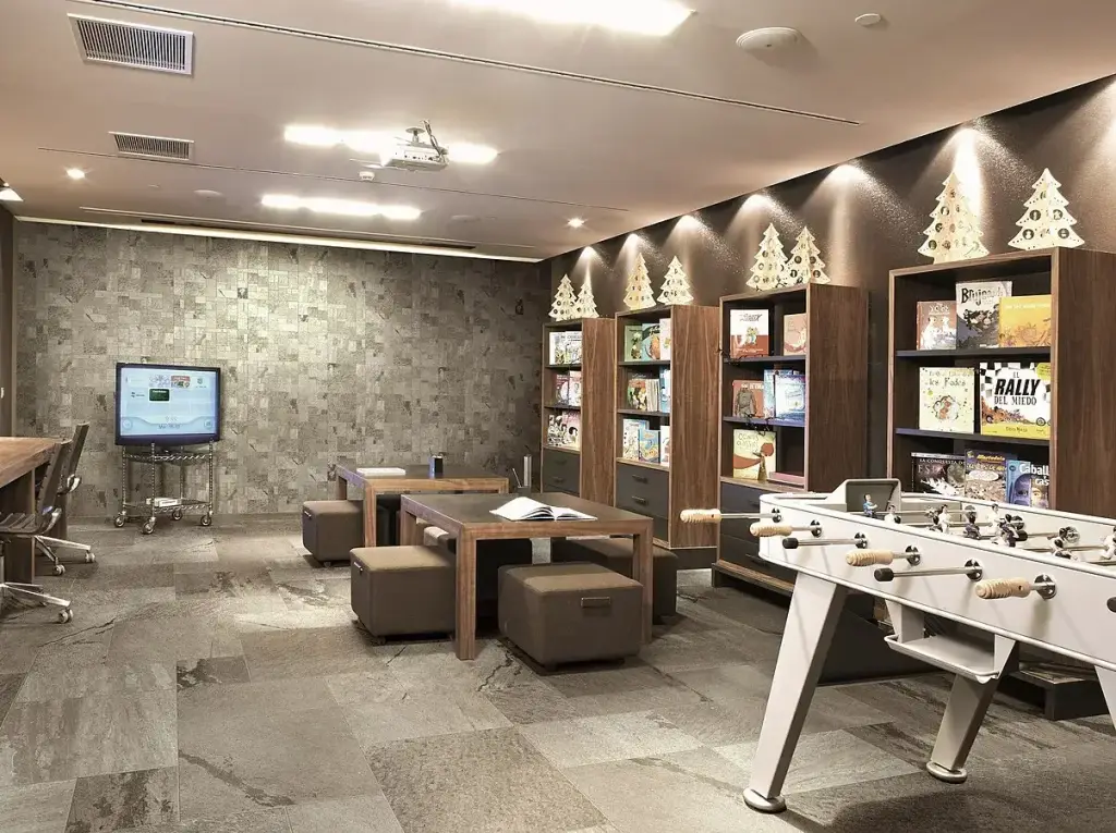 Интерьер Cercom Crystal - 1