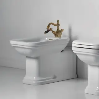 Kerasan Waldorf Биде напольное пристенное удлиненное &quot;Prolongato&quot; 65х37см с 1 отв. под смеситель, цвет: белый/бронза