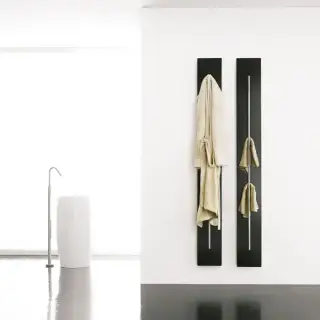 Antrax Teso Полотенцесушитель TESO 25x170Hсм электрический, рейлинг: хром, цвет: черный матовый