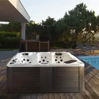 Gruppo Treesse Mykonos Минибассейн 211х211х86см., отдельностоящий с гидромассажем, с цифр и автомат сист. цвет: серый/белый