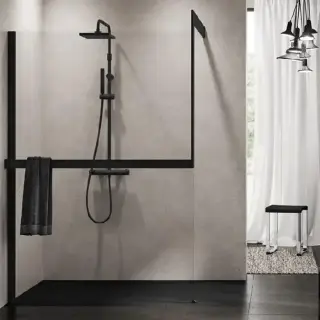 Novellini Kuadra H Душевое ограждение 160х205cм., с свободным входом, Sx, с настенным кронштейном, с полотенцедержателем, стекло прозрачное, цвет: черный матовый