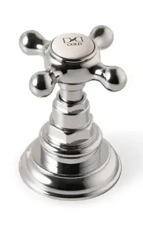 Вентиль запорный встроеваемый в стену