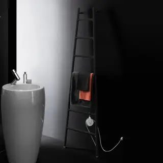 Полотенцесушитель электрический Tubes SCALETTA SCM7#185 C1_RAL 9005 O20 Nero Opaco