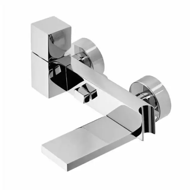 Bossini Cube Смеситель наружный с девиатором, держатель для душевой лейки  с гибким соединением 1/2”, цвет: хром
