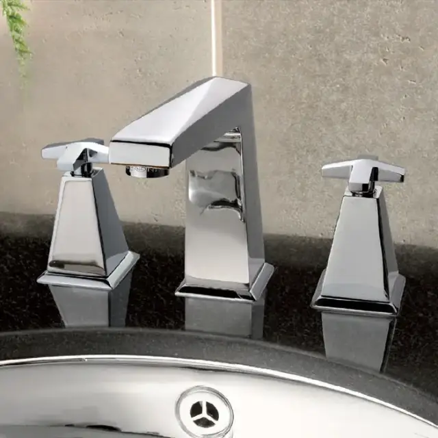 Nicolazzi Margherita Смеситель для раковины на 3 отверстия, излив: 154мм, цвет: хром