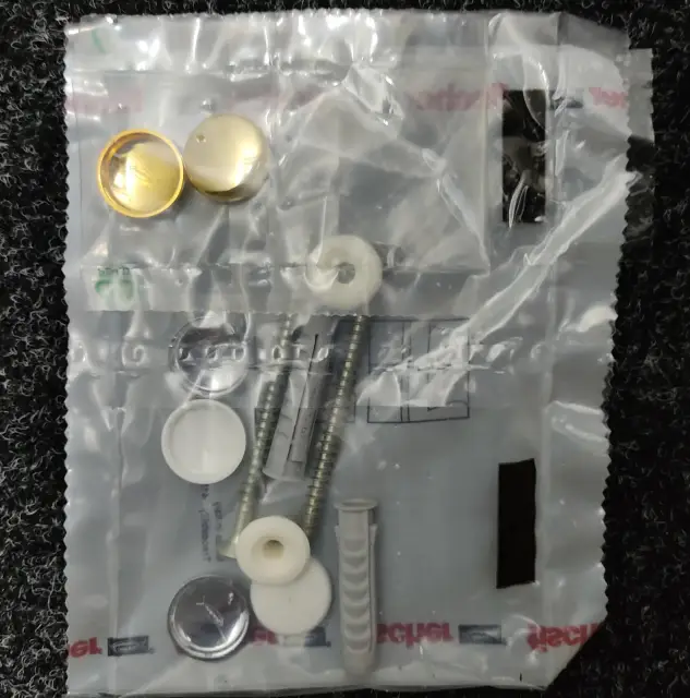 SIMAS Комплект вертикальных крепежей для унитаза/биде с заглушками цвета золото