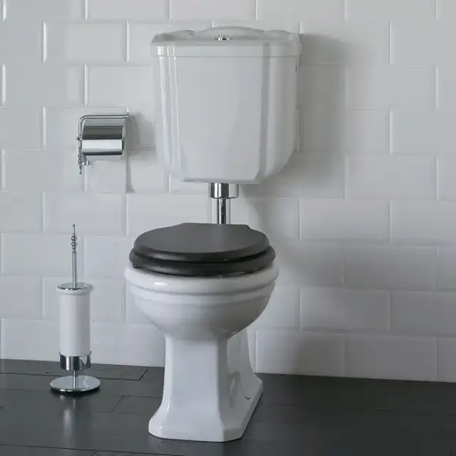 Globo Paestum Унитаз напольный 58х37,5см, слив универсальный, со средней трубой, фурнитурой, цвет: белый/хром