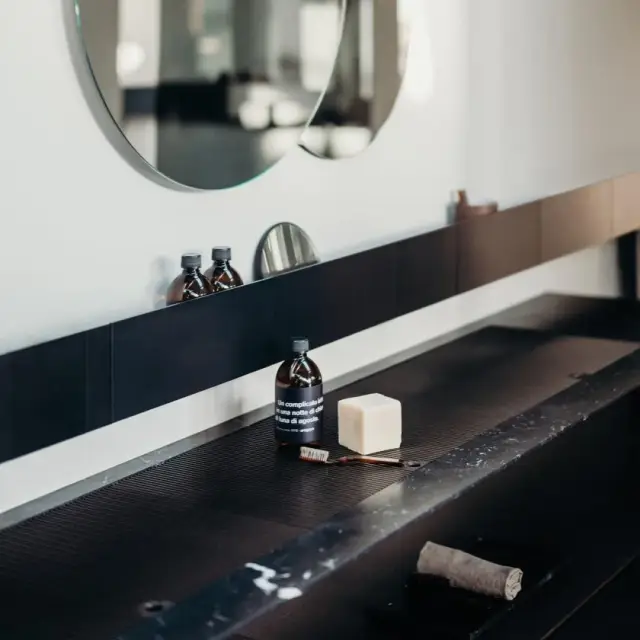 Полка для ванной Agape SEN ASEN0923N черный матовый